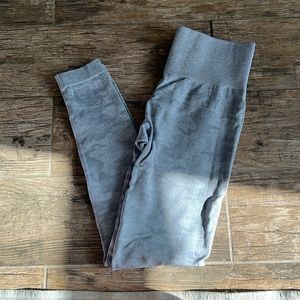 Gymshark Camo Seamless Leggings - Lilac